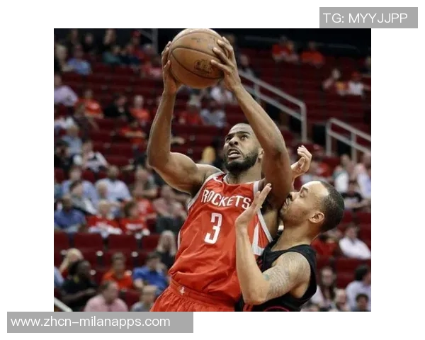 墨菲半场表现平平仅得9分3板5助三分球命中率低迷影响球队效率