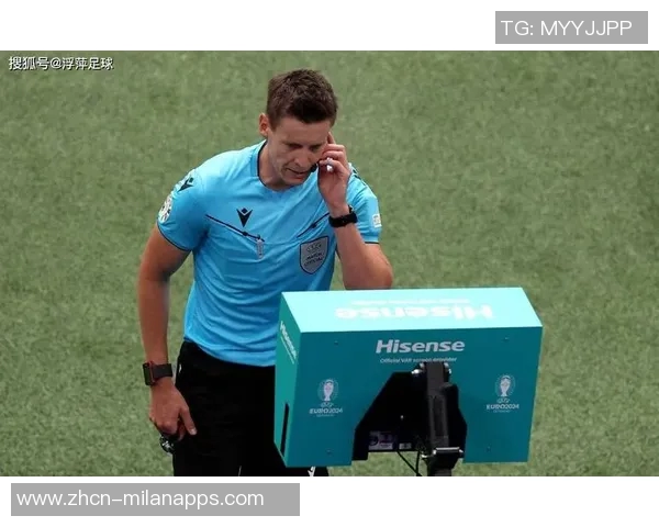 C罗禁区内遭铲倒裁判判越位在先未判点球引发争议