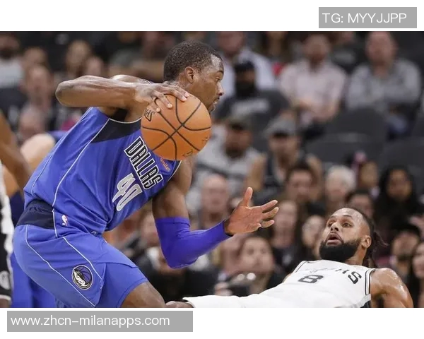 2025届新秀对决精彩纷呈哈珀与奎因赛后互换球衣展现友谊